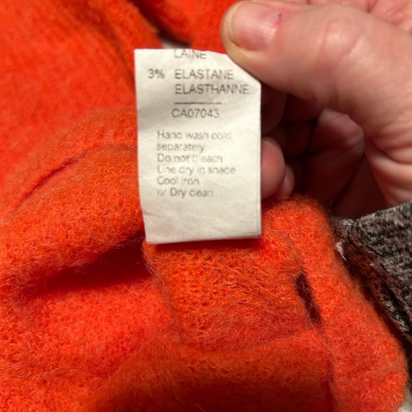 Sara Corsi V-Neck Wool Sweater - Picture 3 of 4